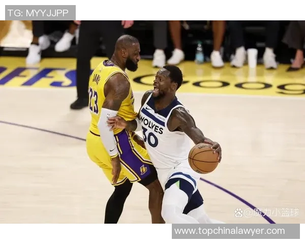 詹姆斯在季后赛中获得三双表现，刷新了个人记录